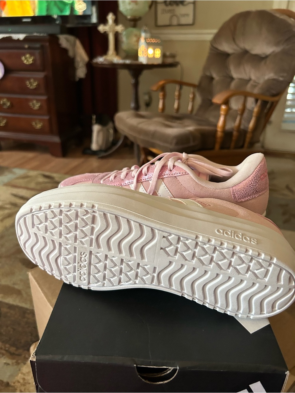 adidas Women’s Light Pink Platform Sneakers with White Stripes size 6.5, new - Picture 4 of 6